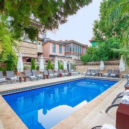 Отель Tuvana 4*